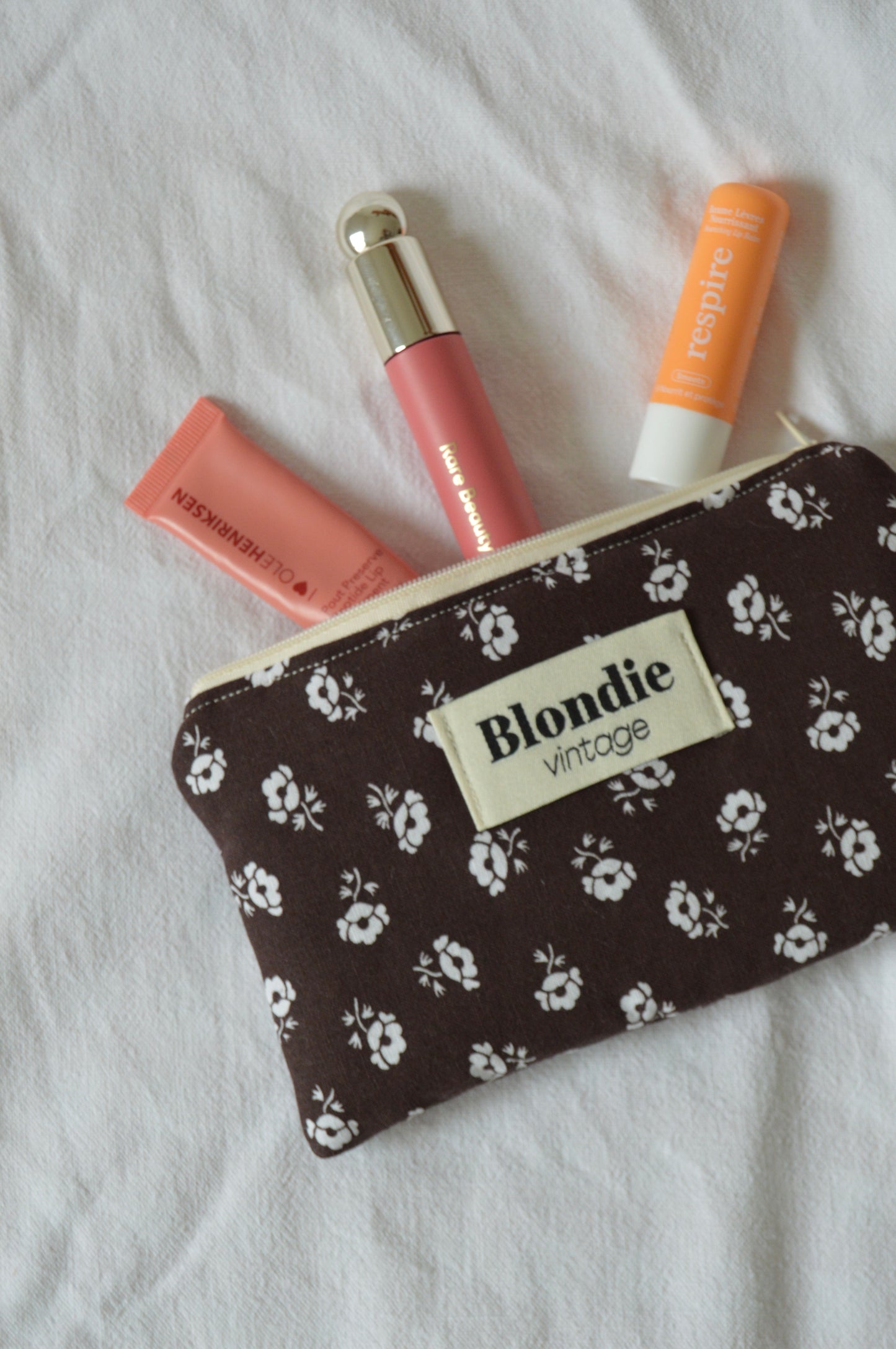 Mini Pochette fleurie marron fabriqué à partir de tissus vintage mode durable mode responsable fabriqué à la main