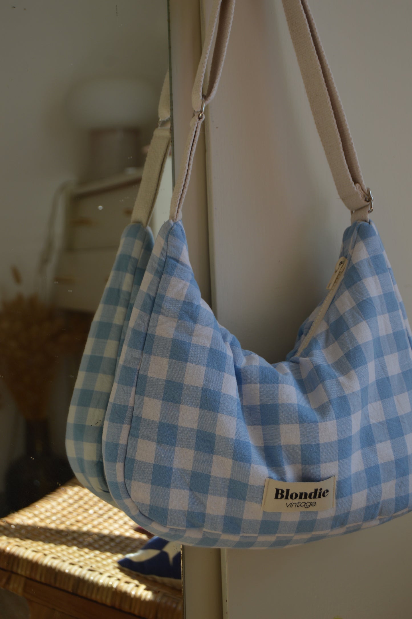 Sac crossbody vichy bleu fabriqué à partir de tissus vintage mode durable mode responsable fabriqué à la main