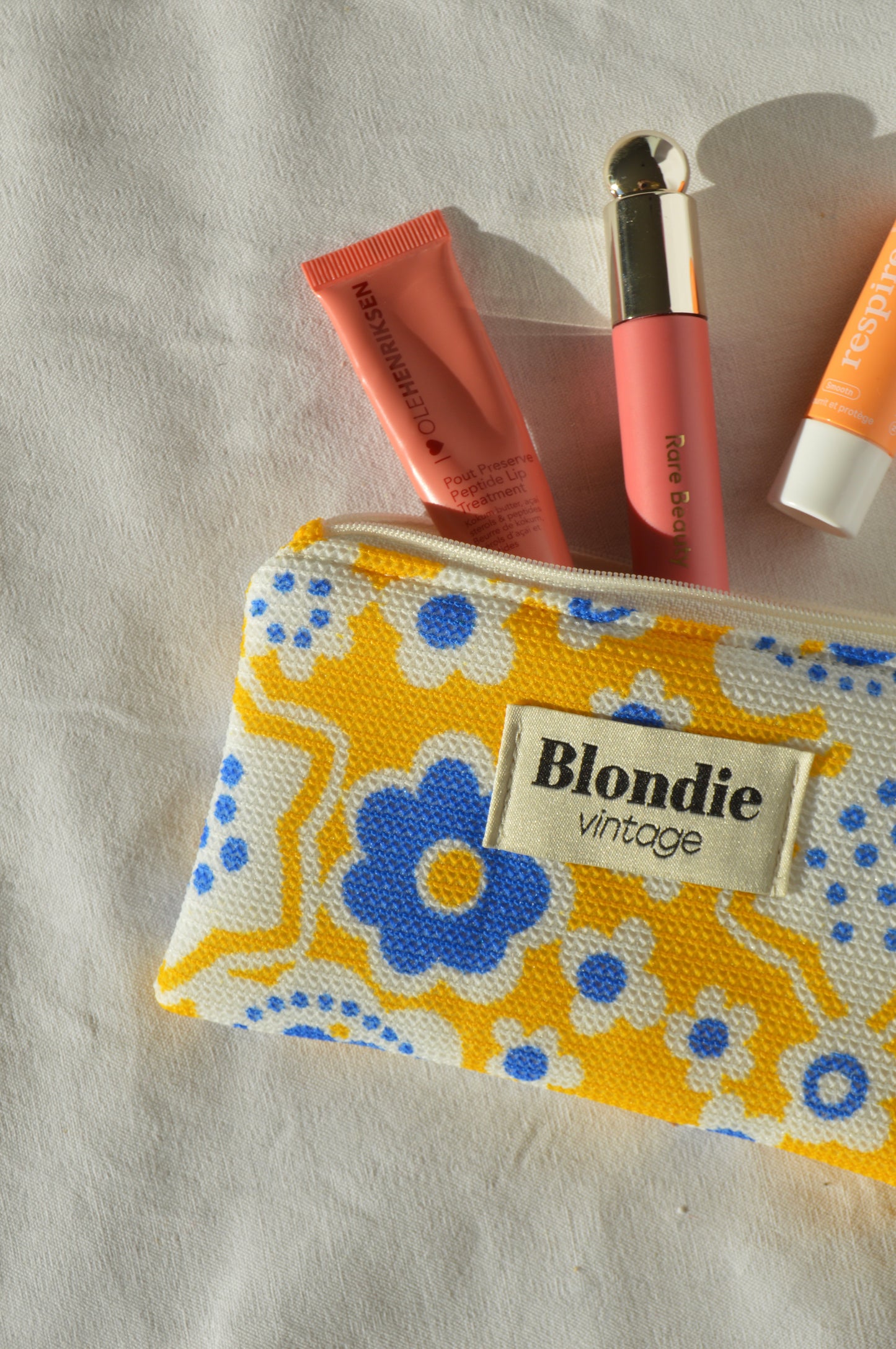 Mini Pochette à fleurs jaune en tissu vintage upcyclé, faite main en France par Blondie vintage