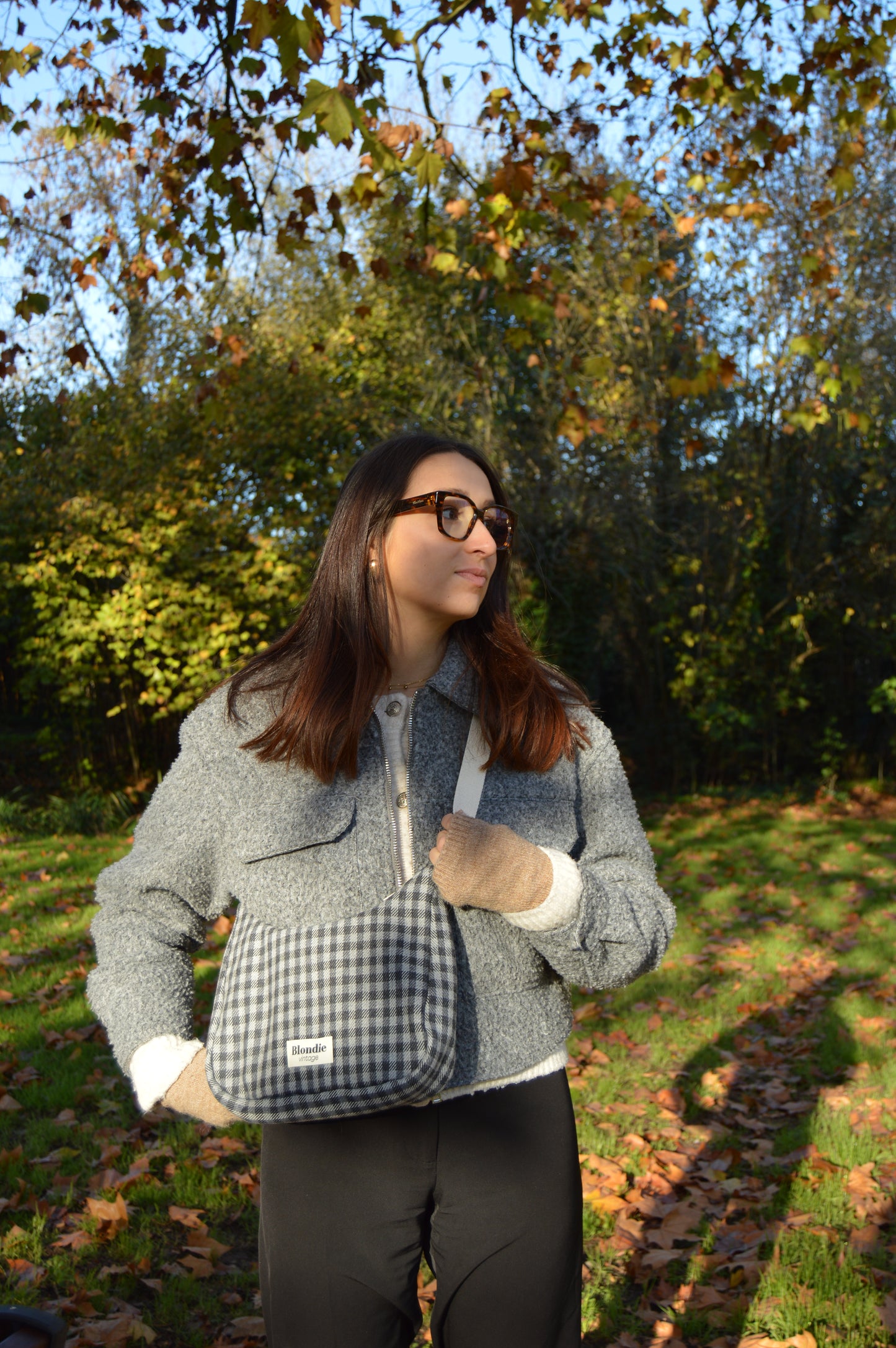 Sac crossbody tartan gris fabriqué à partir de tissus vintage mode durable mode responsable fabriqué à la main