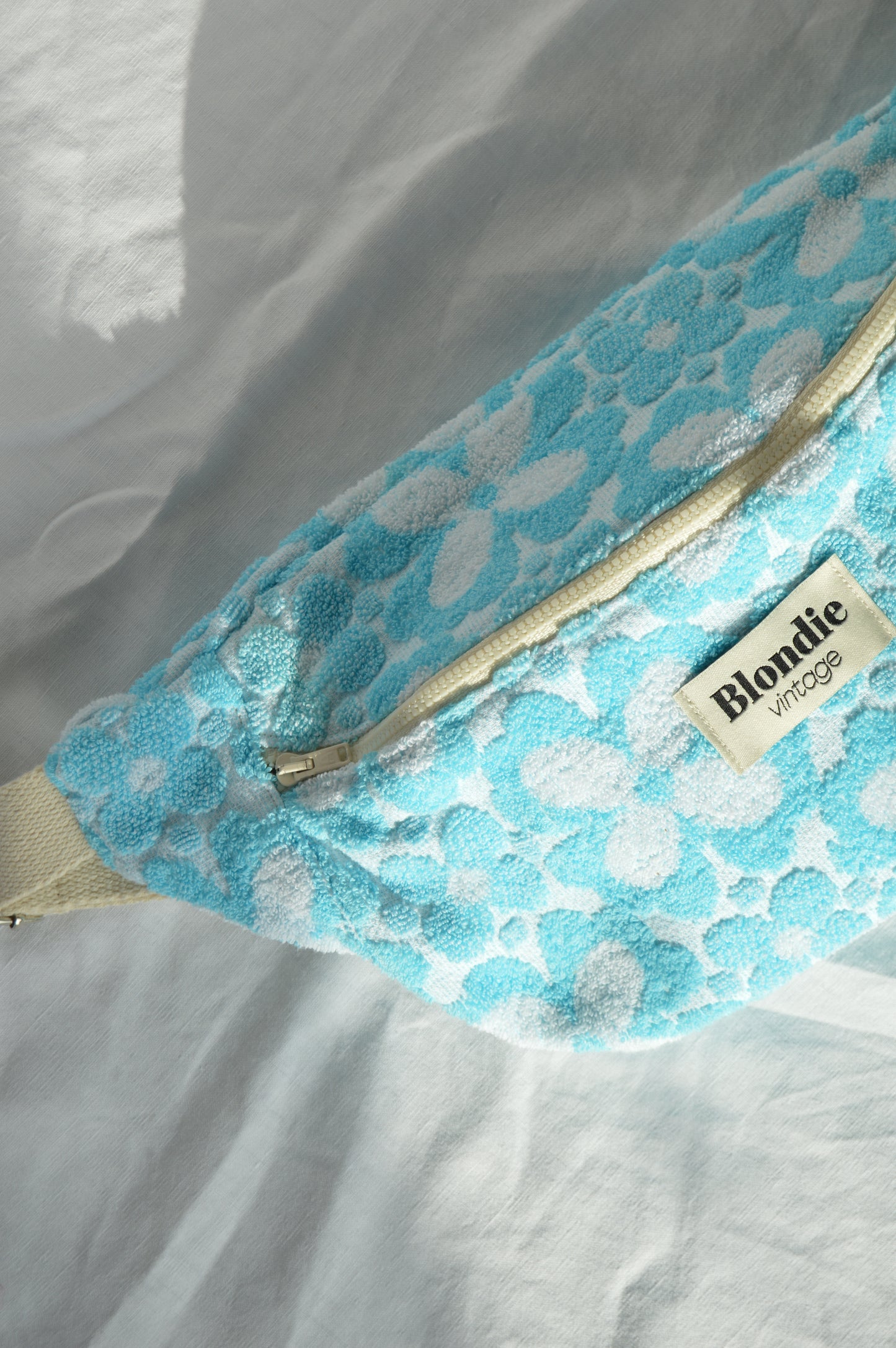 Sac banane en éponge bleu