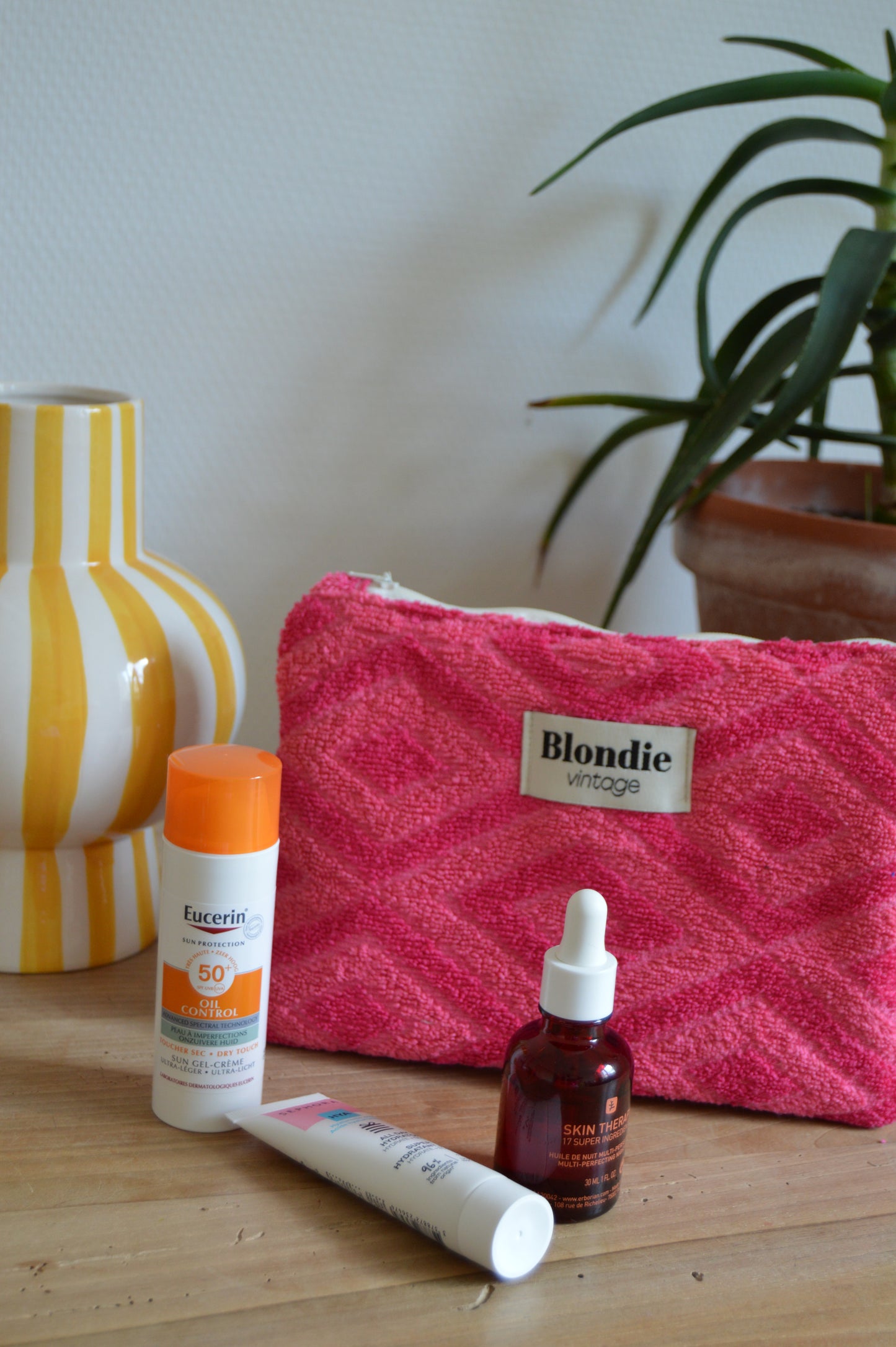 Moyenne pochette losange rose en éponge