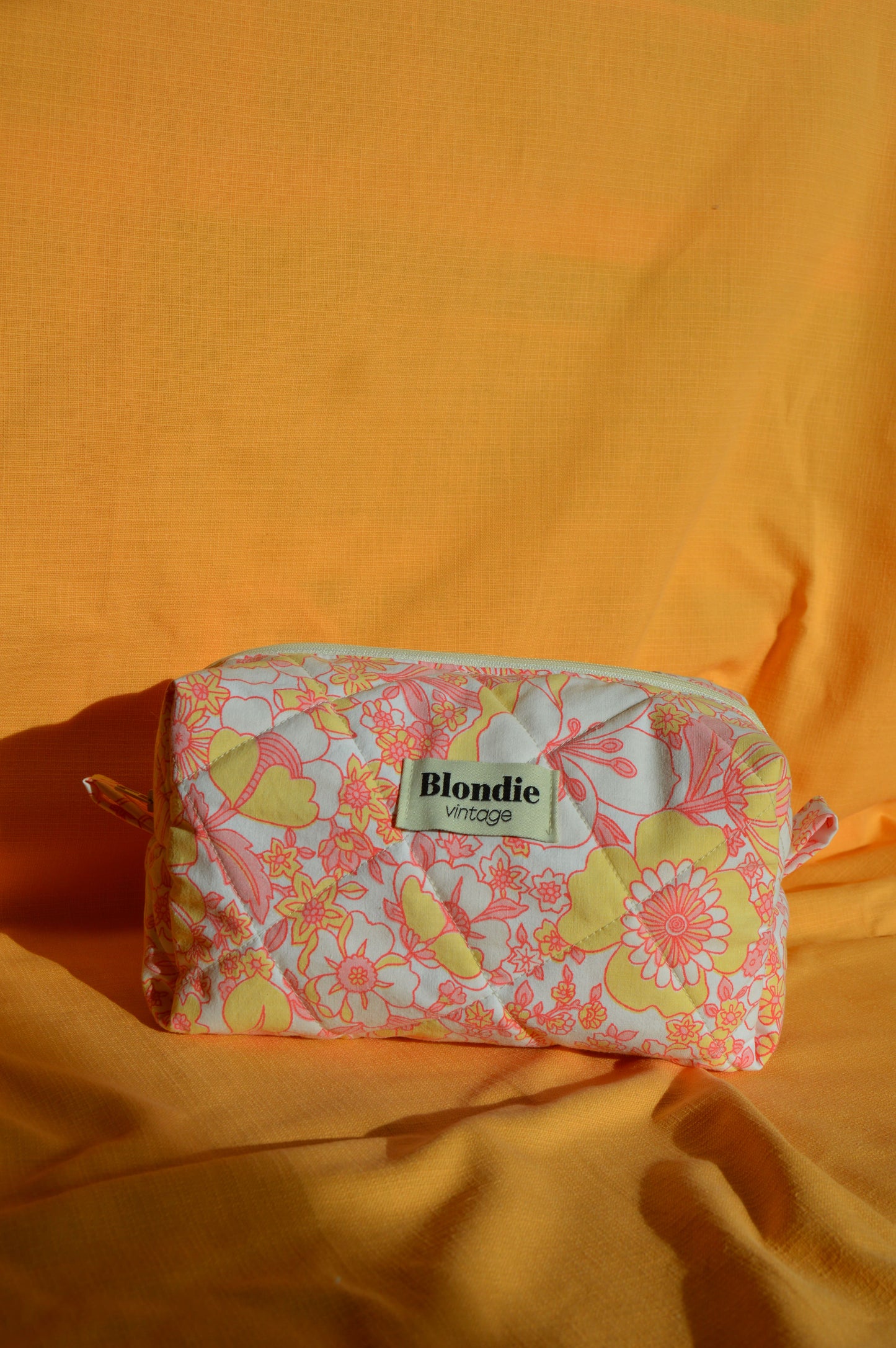 Trousse de toilette fleurs vintage rose