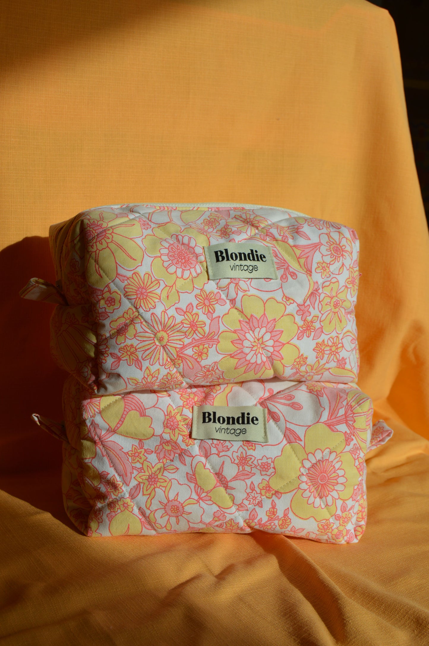 Trousse de toilette fleurs vintage rose