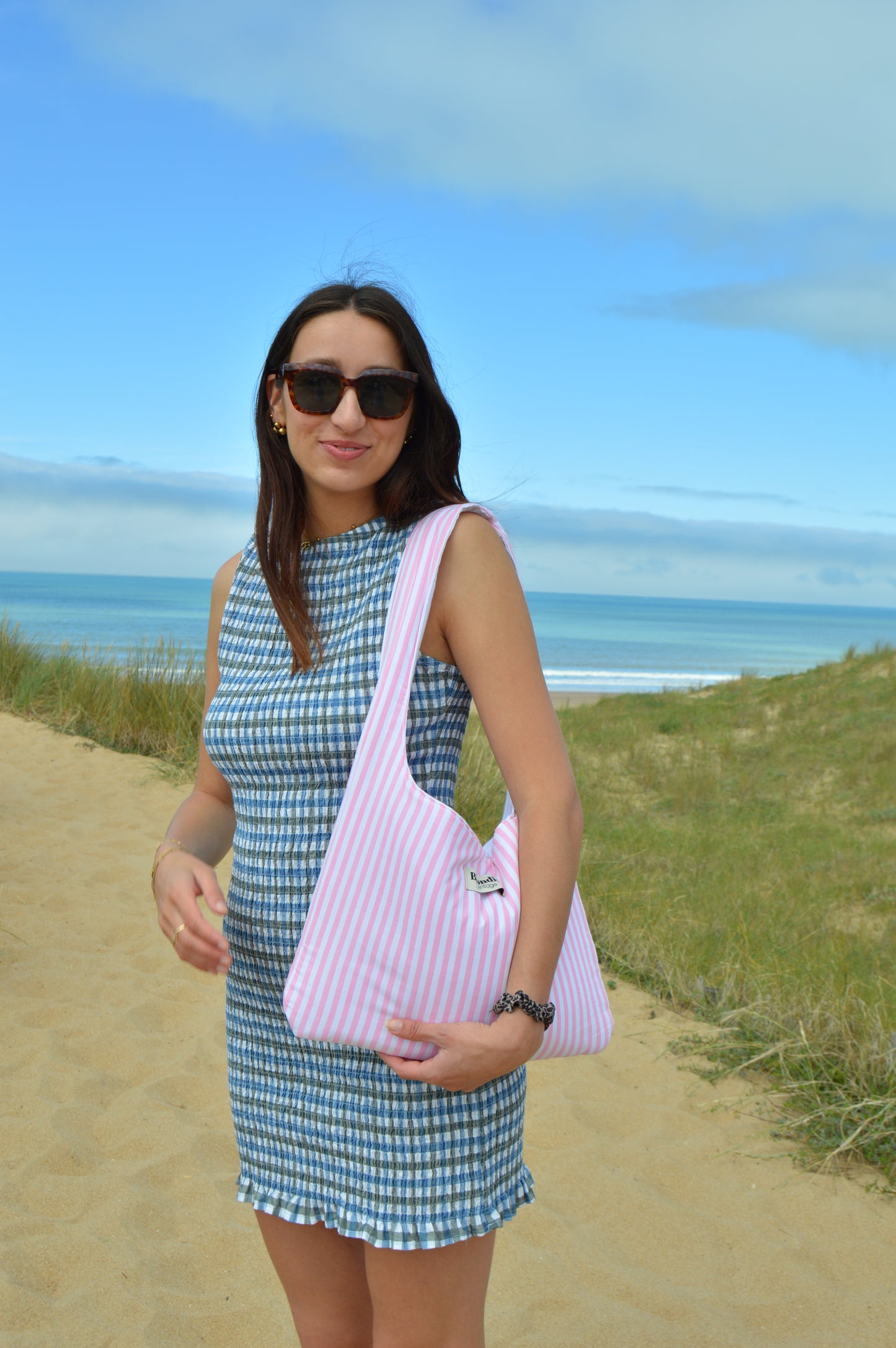Sac boho rayé rose fabriqué à partir de taie de traversin vintage mode durable mode responsable fabriqué à la main