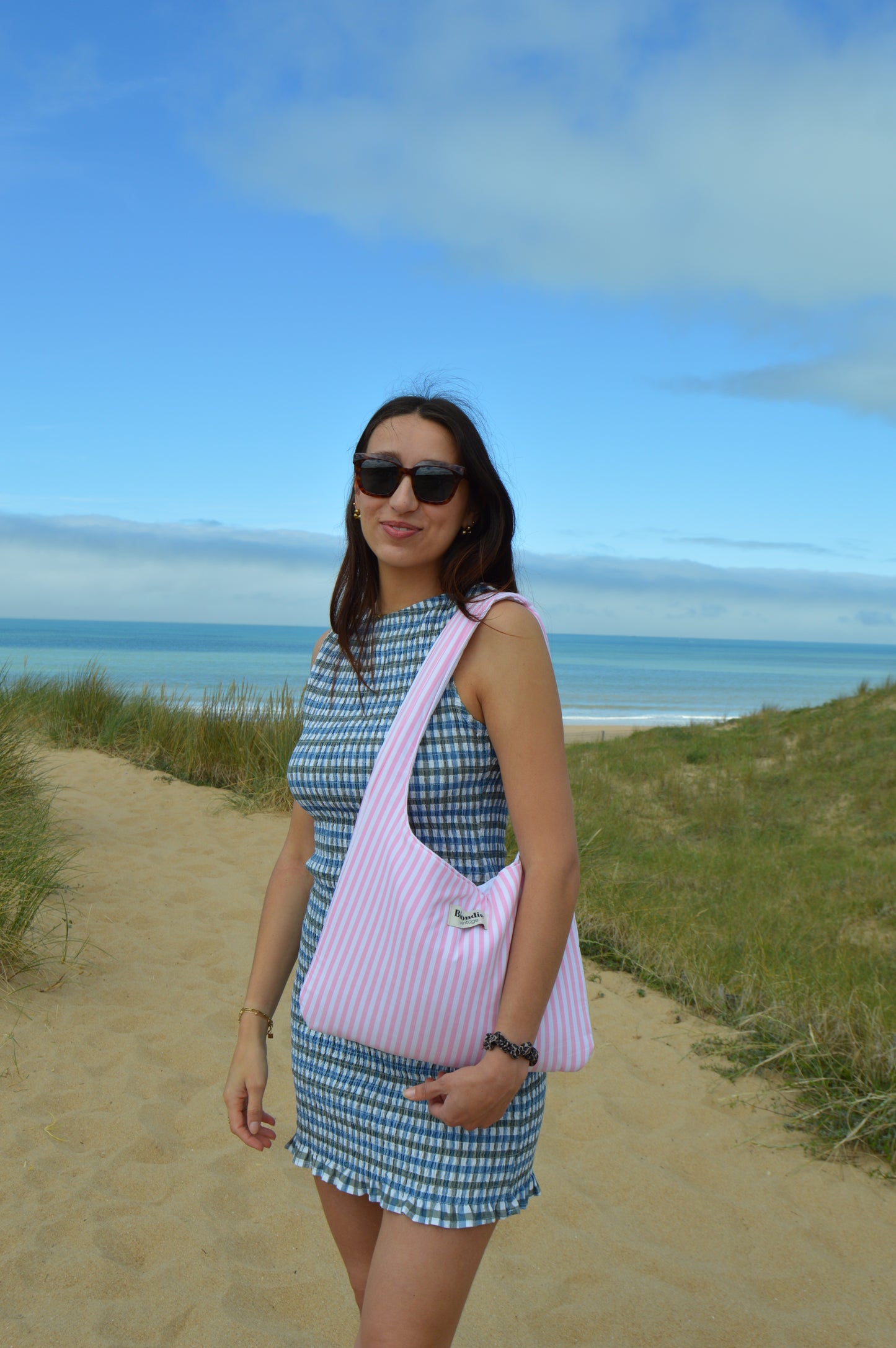 Sac boho rayé rose fabriqué à partir de taie de traversin vintage mode durable mode responsable fabriqué à la main