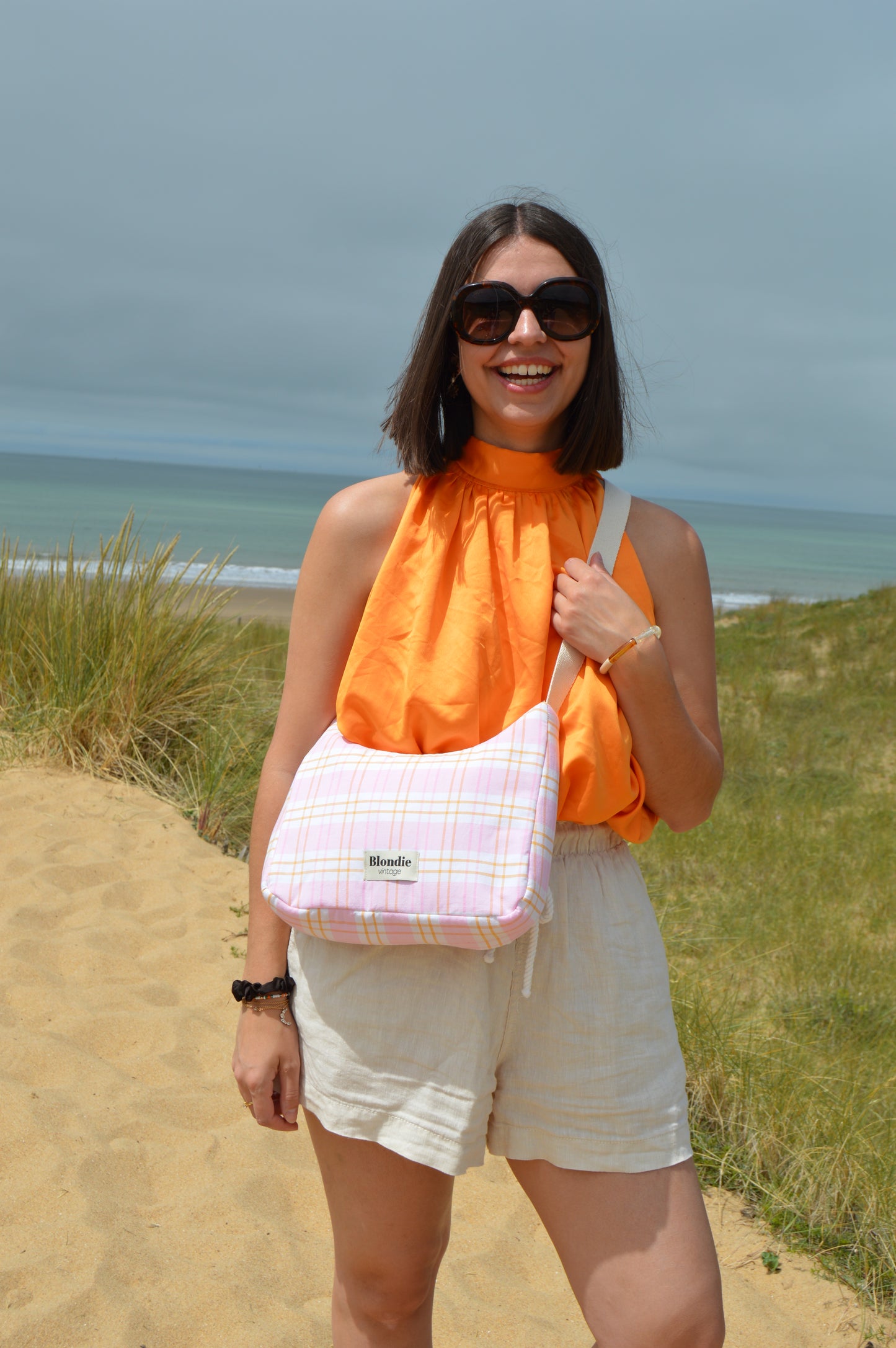 sac bandoulière carreaux rose fabriquée à la main à partir de tissus vintages upcyclés mode durable