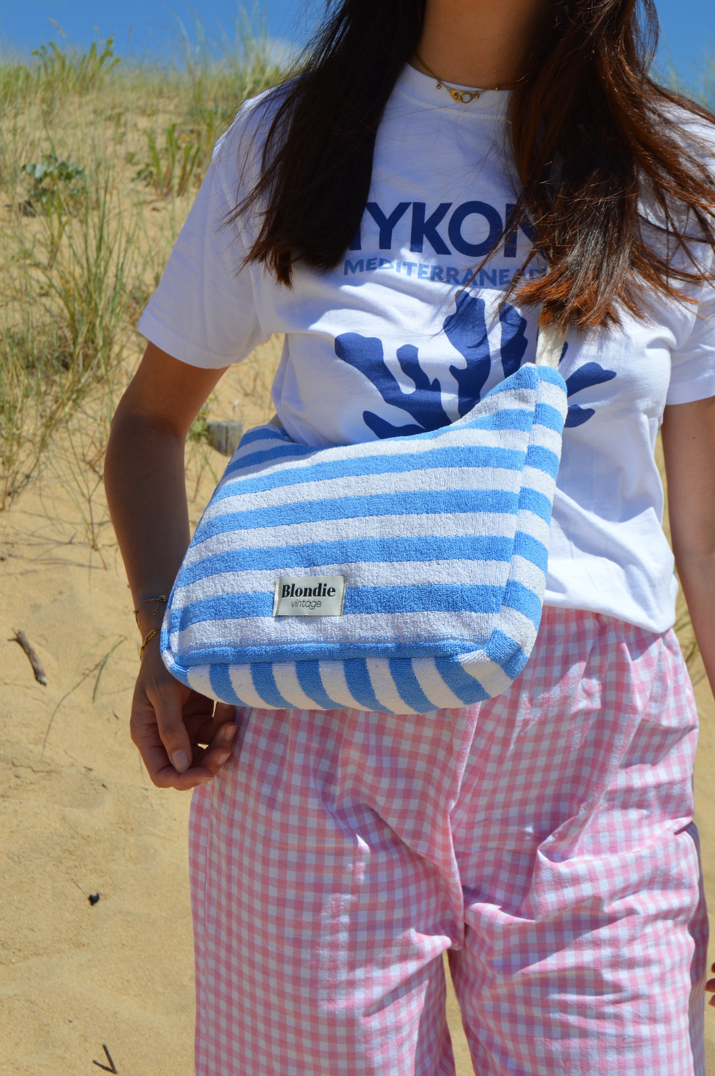 sac bandoulière rayé bleu fabriquée à la main à partir de serviette de bain vintages upcyclées mode durable