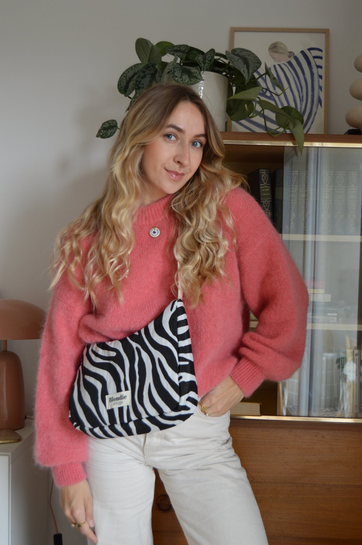 Sac crossbody zébré fabriqué à partir de tissus vintage mode durable mode responsable fabriqué à la main 