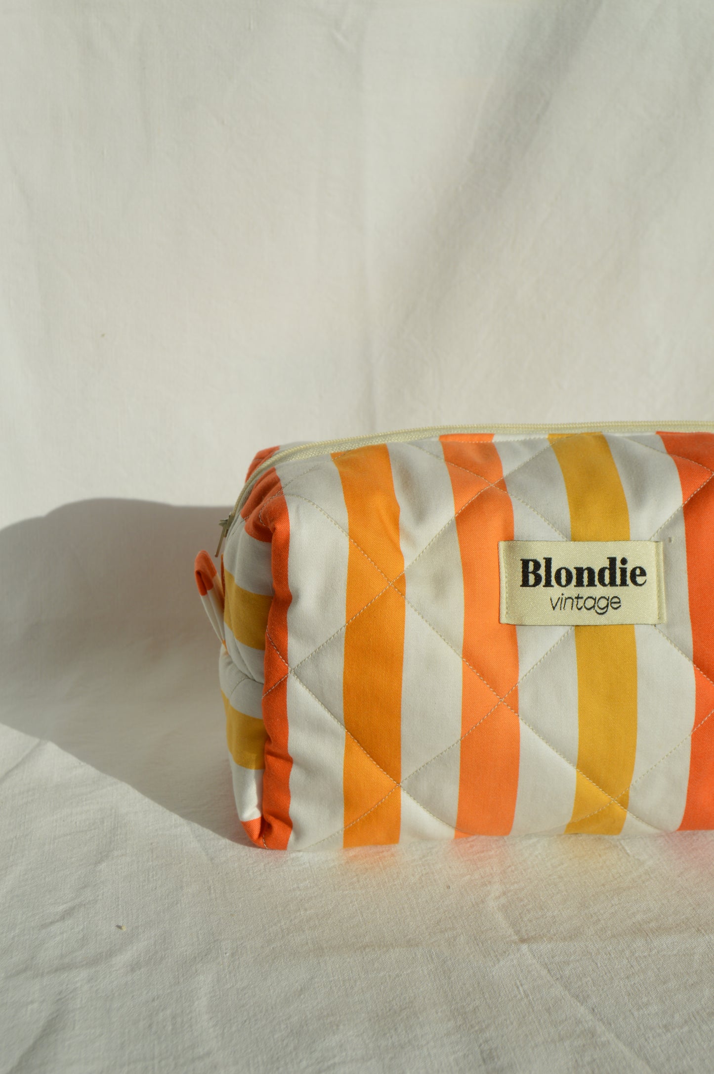 trousse de toilette fabriqué à partir de tissus vintage à la main,