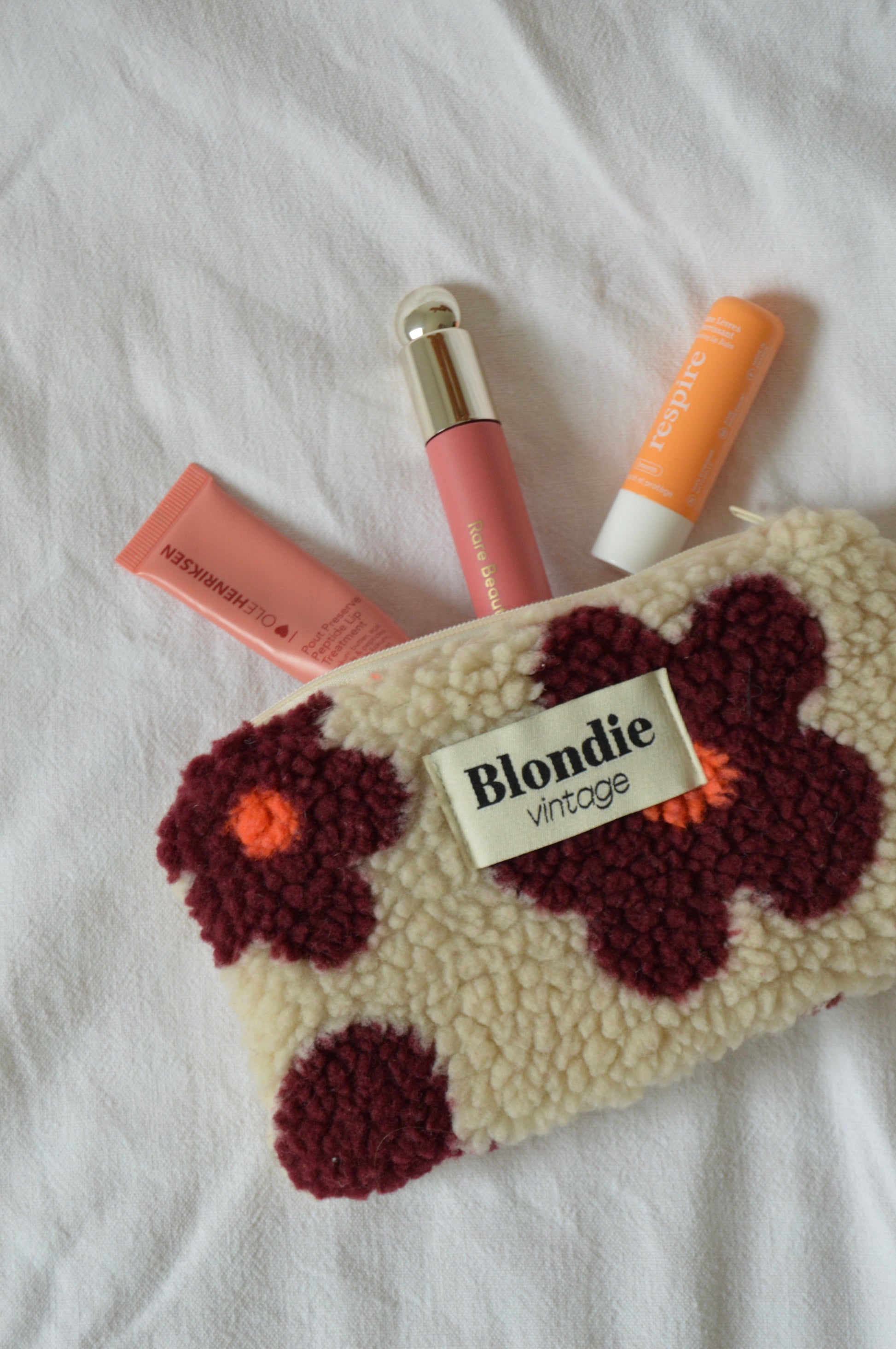 Mini Pochette fleurie moumoute fabriqué à partir de tissus vintage mode durable mode responsable fabriqué à la main 