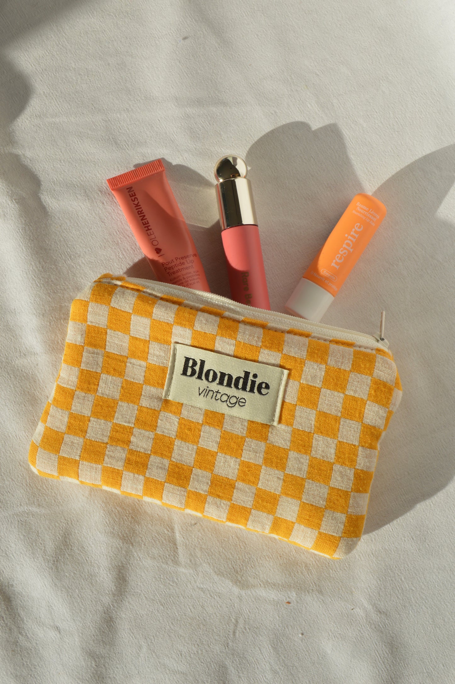 Mini Pochette zippée damier jaune en tissu vintage upcyclé, faite main en France par Blondie vintage