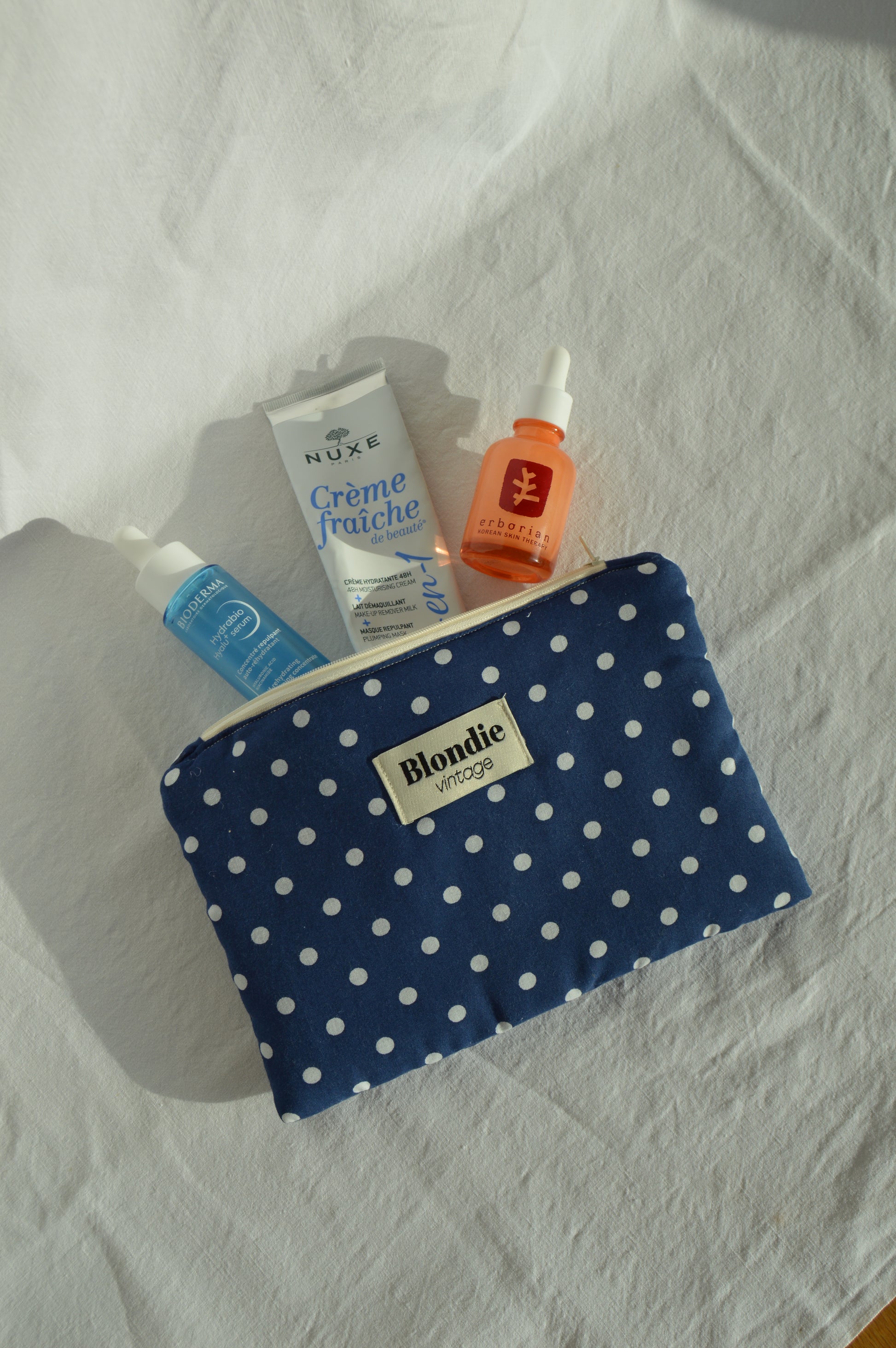 Pochette à pois bleu fabriqué à partir de tissus vintage mode durable mode responsable fabriqué à la main 