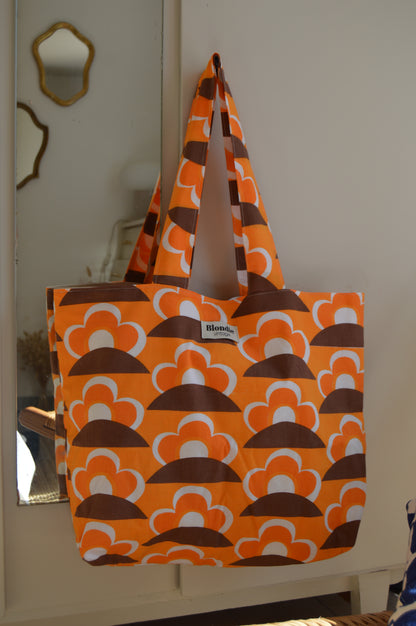 Cabas fabriqué à partir de tissus vintage à la main, sac de place upcyclés 