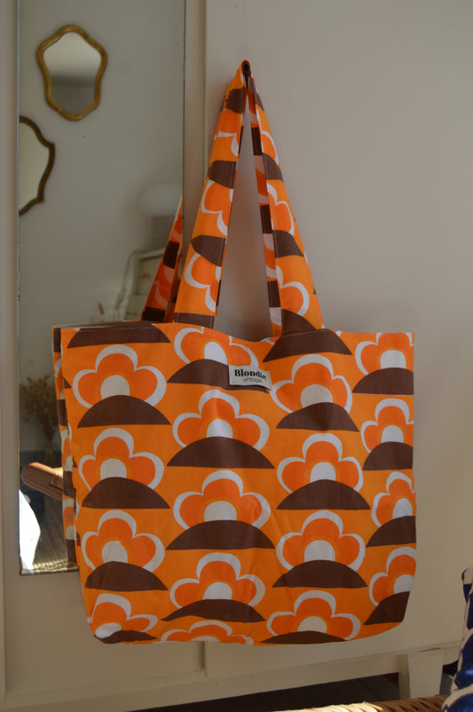 Cabas fabriqué à partir de tissus vintage à la main, sac de place upcyclés 