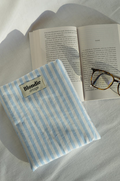 Housse de livre rayé bleu fabriqué à partir de tissu  vintage mode durable mode responsable fabriqué à la main