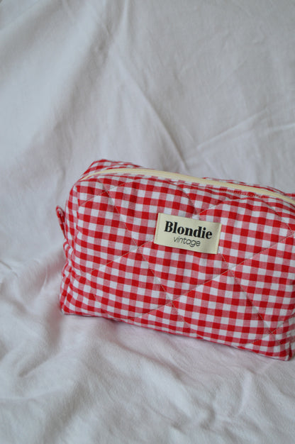 Trousse de toilette vichy rouge fabriqué à partir de taie de tissus vintage mode durable mode responsable fabriqué à la main 