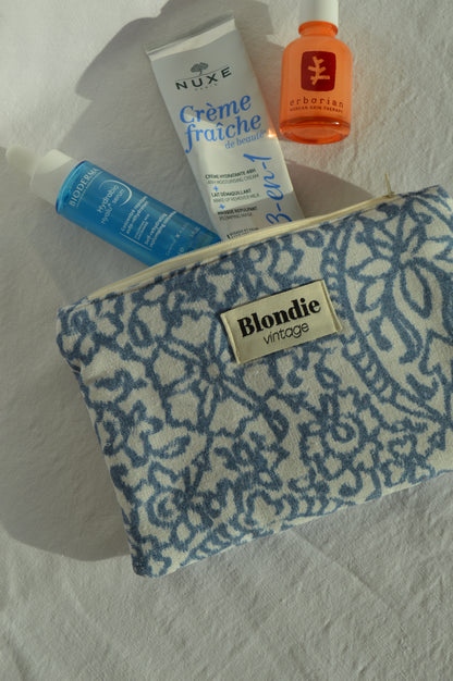 Pochette motif bleu fabriqué à partir de tissus vintage mode durable mode responsable fabriqué à la main 