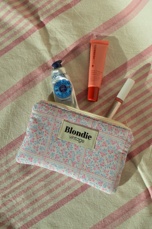 Mini pochette, portefeuille, fabriqué à partir de taie de tissus vintage mode durable mode responsable fabriqué à la main 
