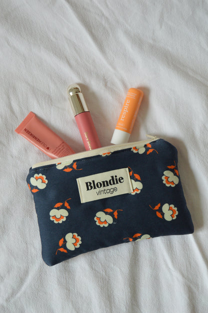 Mini Pochette fleurie bleu fabriqué à partir de tissus vintage mode durable mode responsable fabriqué à la main 