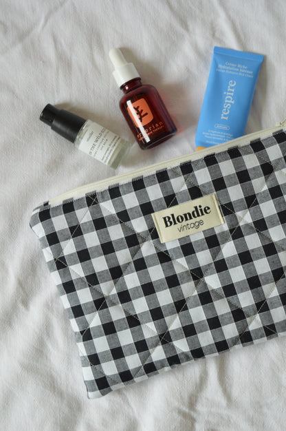 Pochette vichy noir fabriqué à partir de taie de tissus vintage mode durable mode responsable fabriqué à la main 