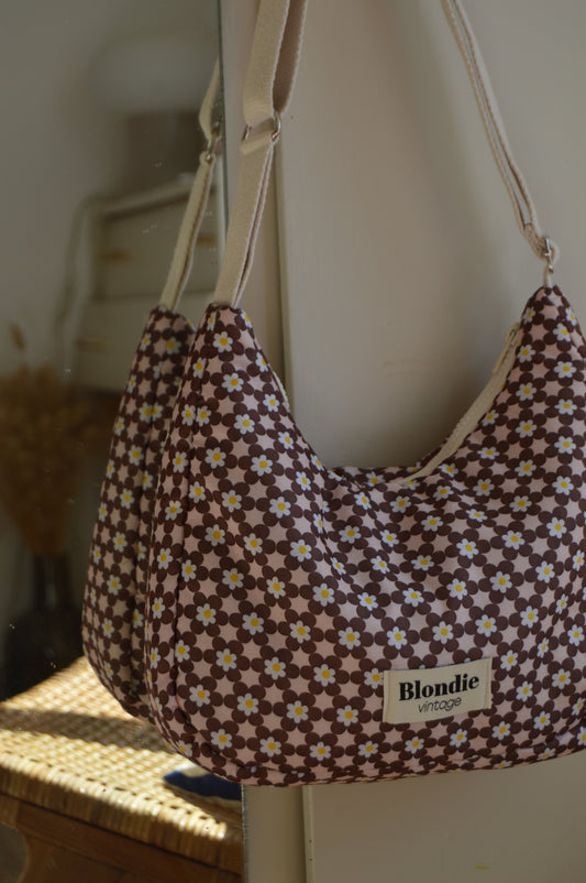 Sac crossbody fleurs vintage fabriqué à partir de tissus vintage mode durable mode responsable fabriqué à la main 