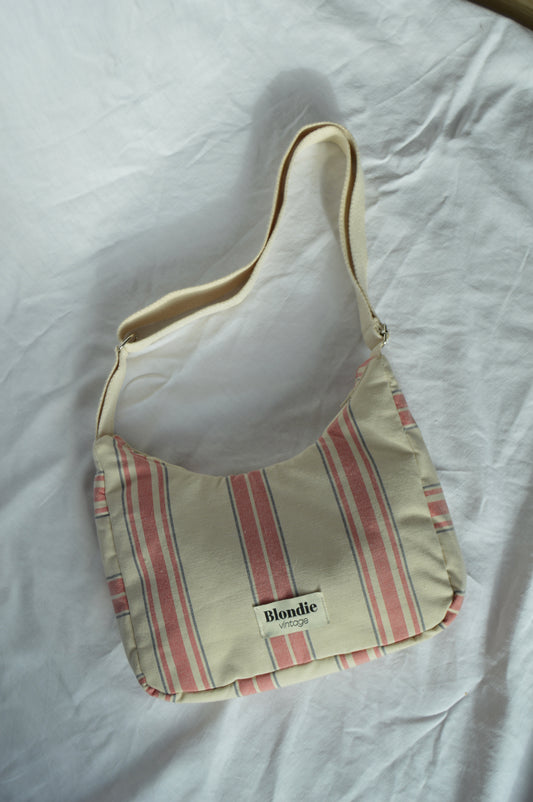 Sac crossbody rayé fabriqué à partir de tissus vintage mode durable mode responsable fabriqué à la main 