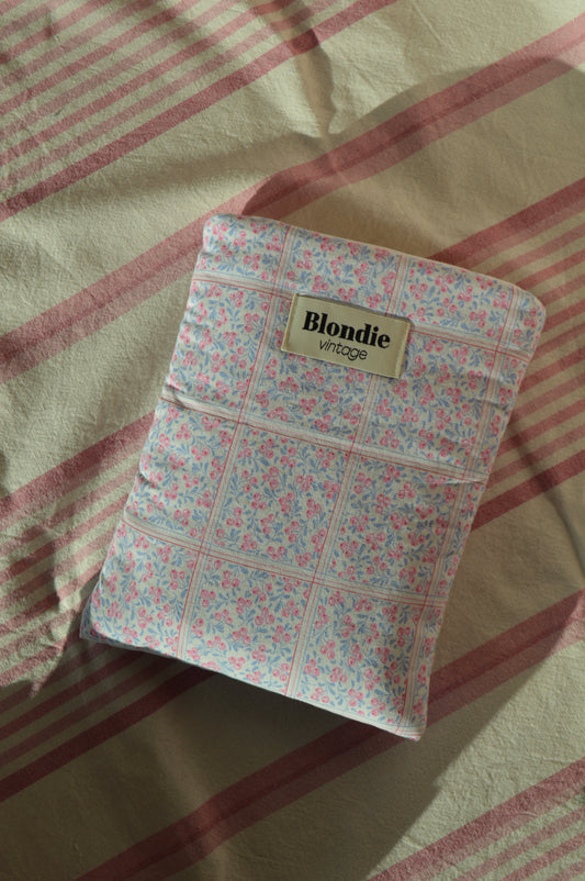 Housse de livre fleurie rose fabriqué à partir de tissus vintage mode durable mode responsable fabriqué à la main 