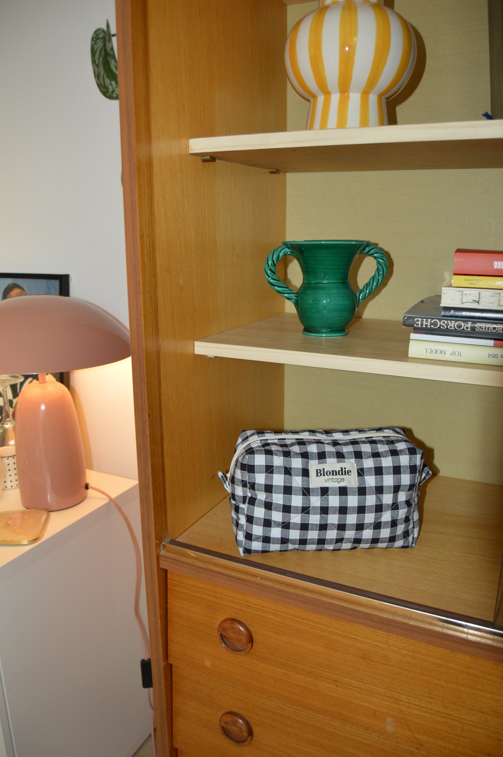 Trousse de toilette vichy noir fabriqué à partir de taie de tissus vintage mode durable mode responsable fabriqué à la main 