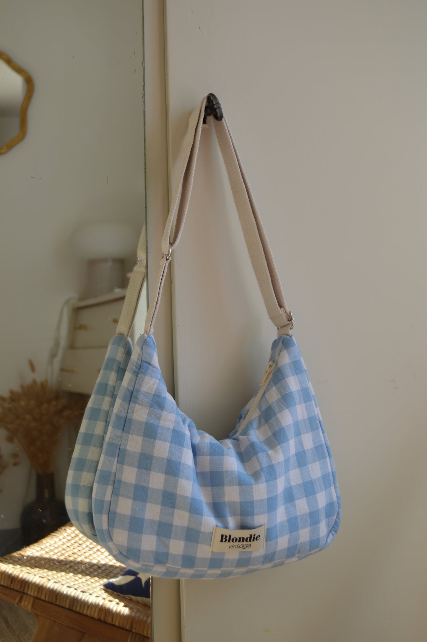 Sac crossbody vichy bleu fabriqué à partir de tissus vintage mode durable mode responsable fabriqué à la main 