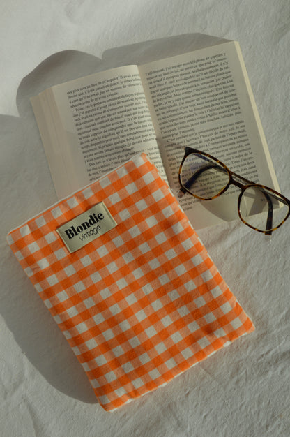 Housse de livre Vichy orange fabriqué à partir de tissu  vintage mode durable mode responsable fabriqué à la main