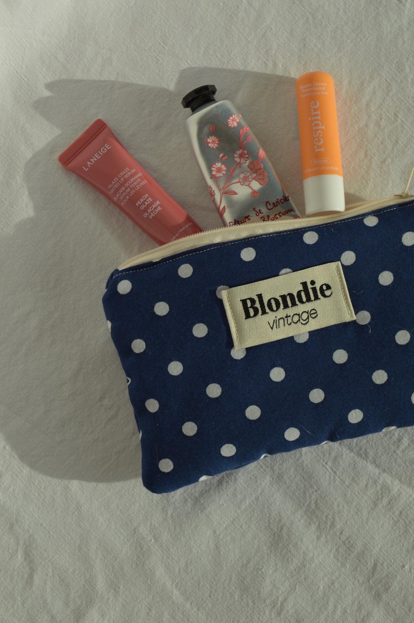 Mini Pochette pois bleu fabriqué à partir de tissus vintage mode durable mode responsable fabriqué à la main 