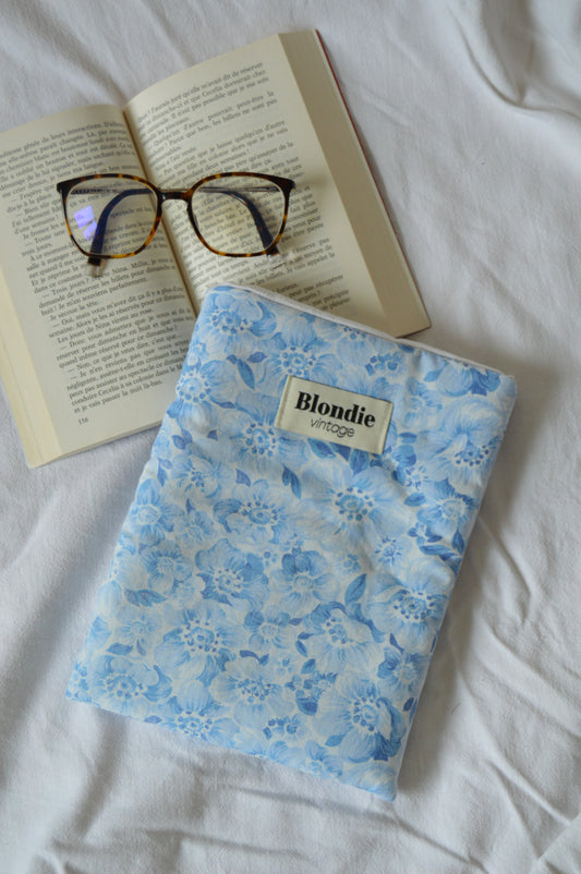 Housse de livre fleurs bleu fabriqué à partir de tissus vintage mode durable mode responsable fabriqué à la main 