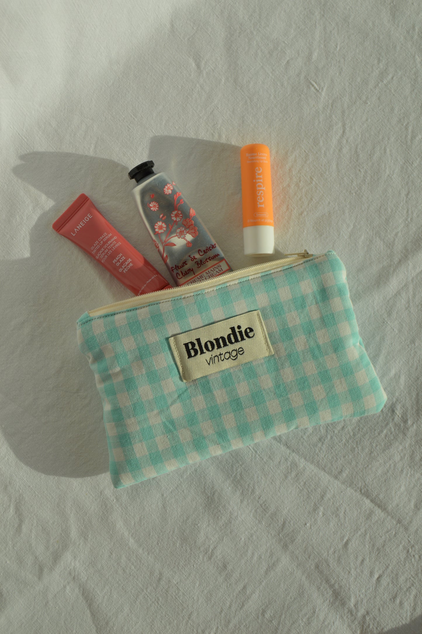 Mini Pochette vichy turquoise fabriqué à partir de tissus vintage mode durable mode responsable fabriqué à la main 