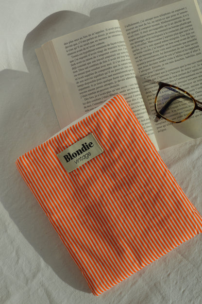 Housse de livre raye orange fabriqué à partir de tissu  vintage mode durable mode responsable fabriqué à la main