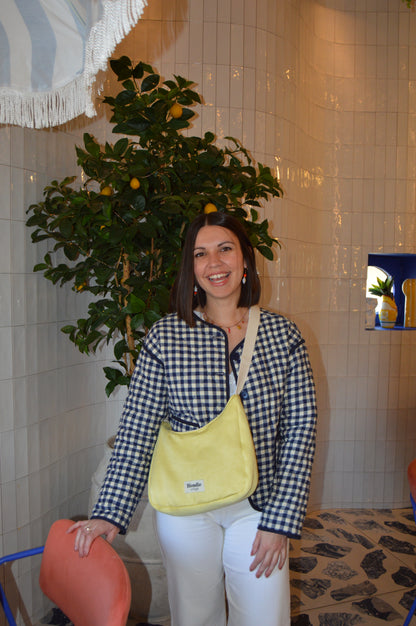 Sac crossbody jaune satiné fabriqué à partir de tissus vintage mode durable mode responsable fabriqué à la main 