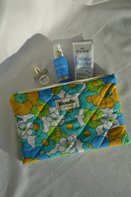 Grande pochette broderie  fabriqué à partir de tissus vintage mode durable mode responsable fabriqué à la main