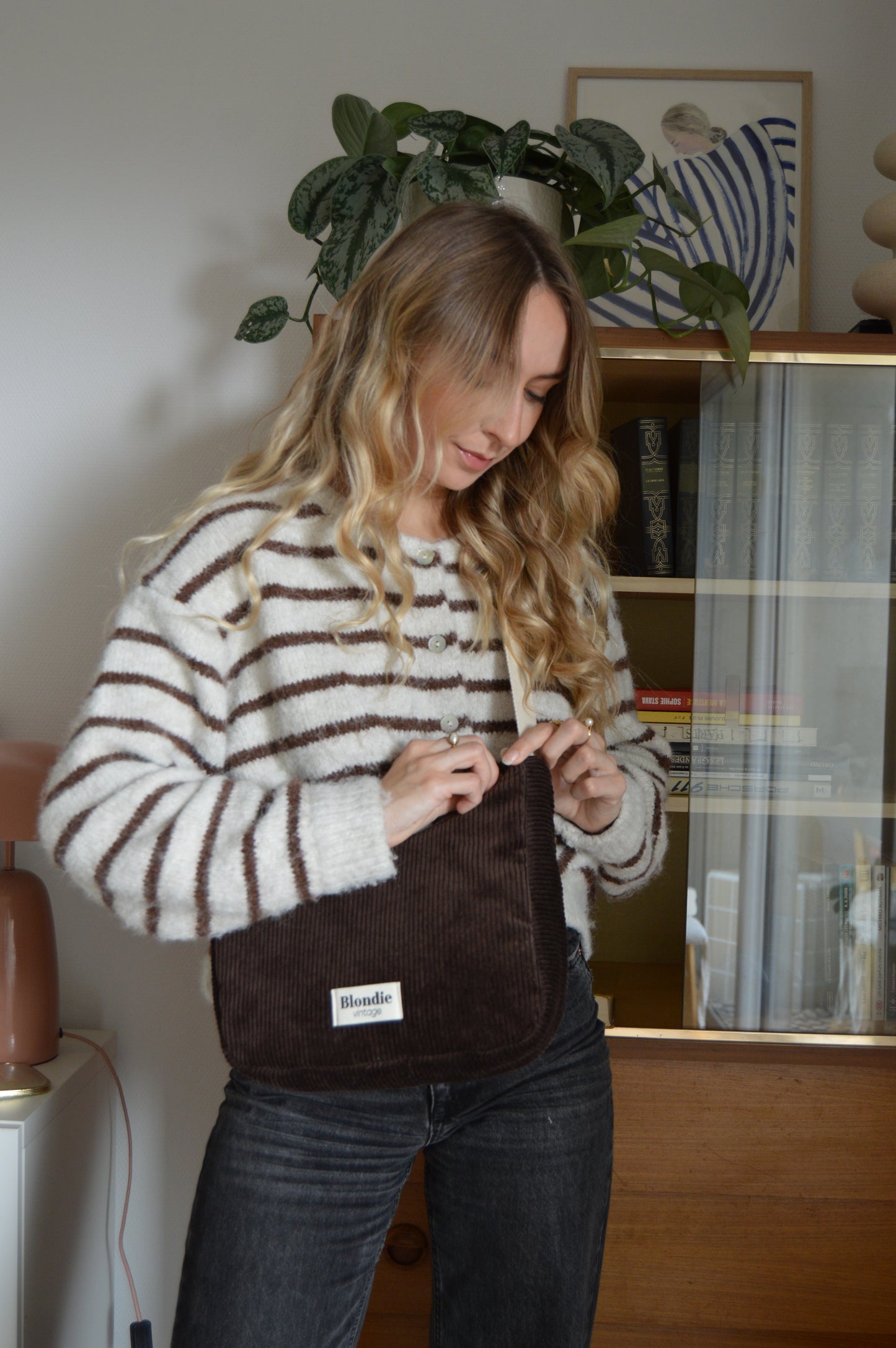 Sac crossbody velours marron fabriqué à partir de tissus vintage mode durable mode responsable fabriqué à la main 