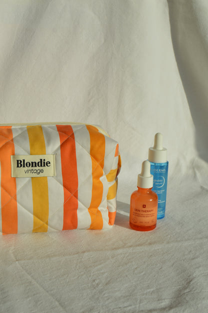 trousse de toilette fabriqué à partir de tissus vintage à la main,