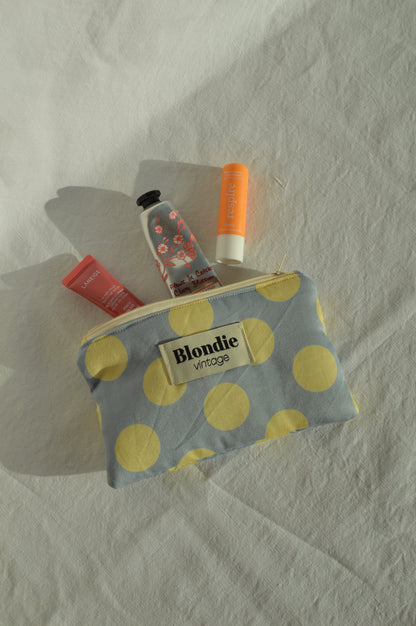 Mini Pochette pois jaune fabriqué à partir de tissus vintage mode durable mode responsable fabriqué à la main 