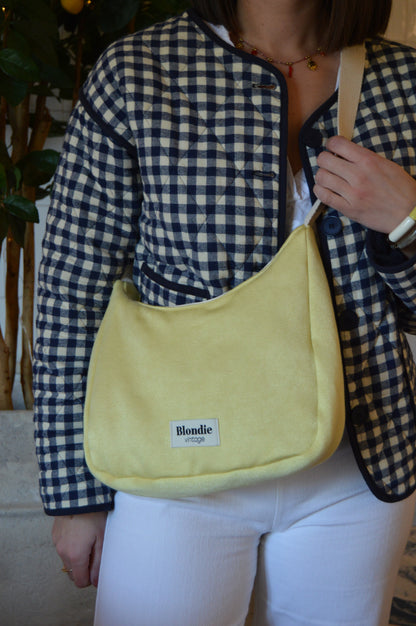 Sac crossbody jaune satiné fabriqué à partir de tissus vintage mode durable mode responsable fabriqué à la main 