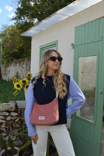 Sac crossbody velours rose fabriqué à partir de tissus vintage mode durable mode responsable fabriqué à la main 