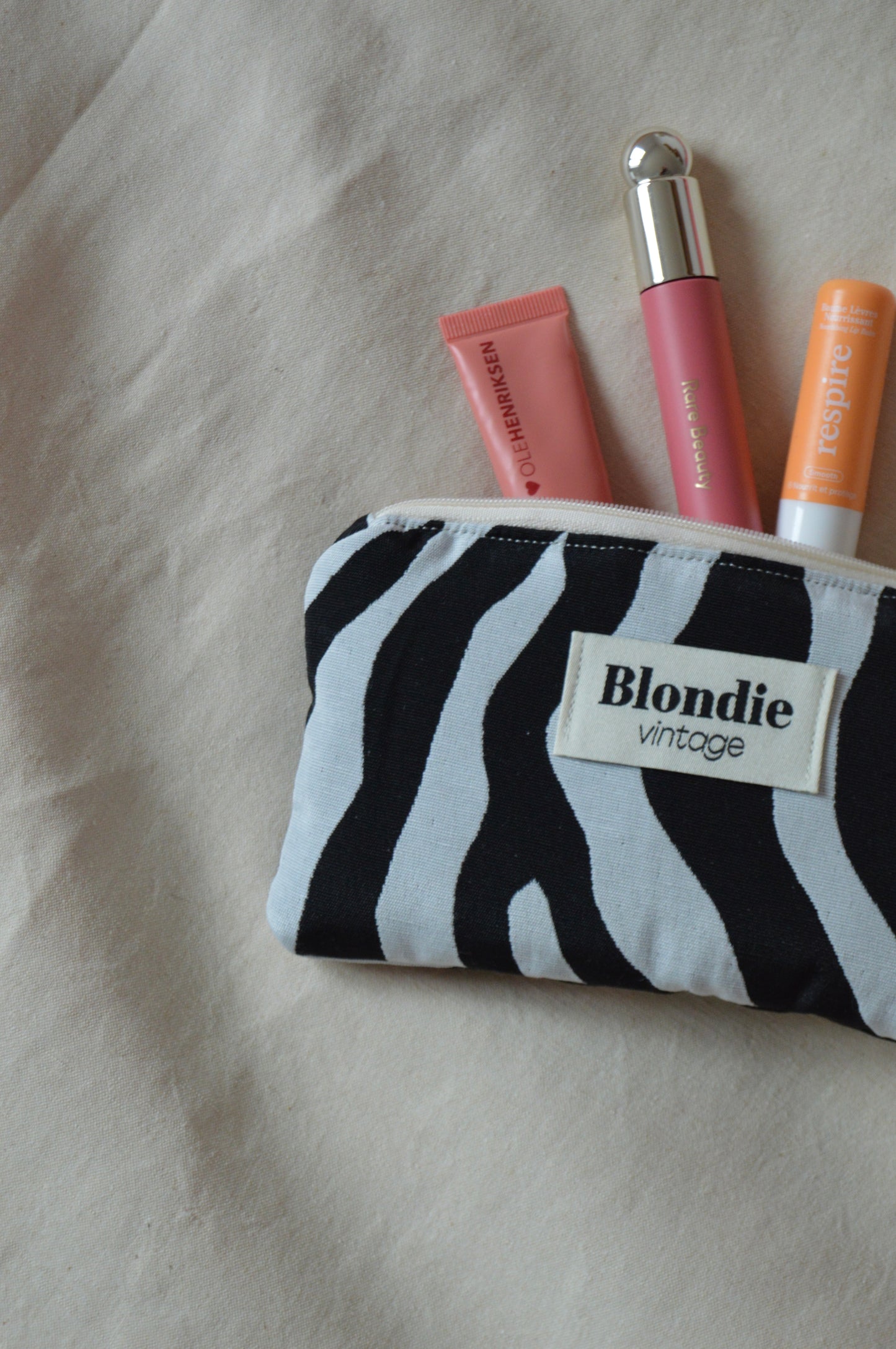 Mini Pochette zebre fabriqué à partir de tissus vintage mode durable mode responsable fabriqué à la main 