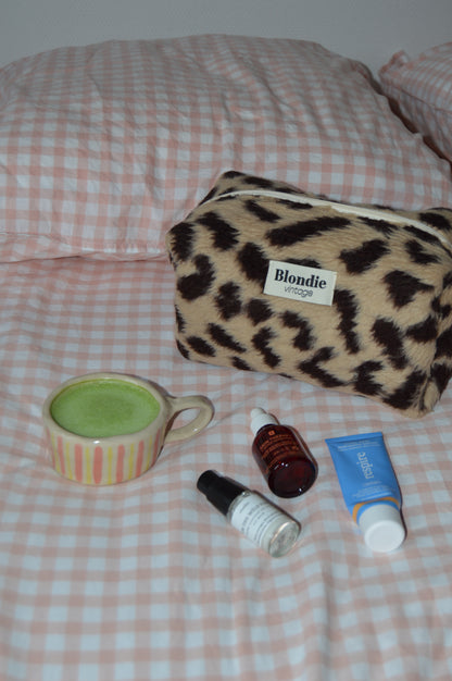 Trousse de toilette léopard fabriqué à partir de taie de tissus vintage mode durable mode responsable fabriqué à la main 