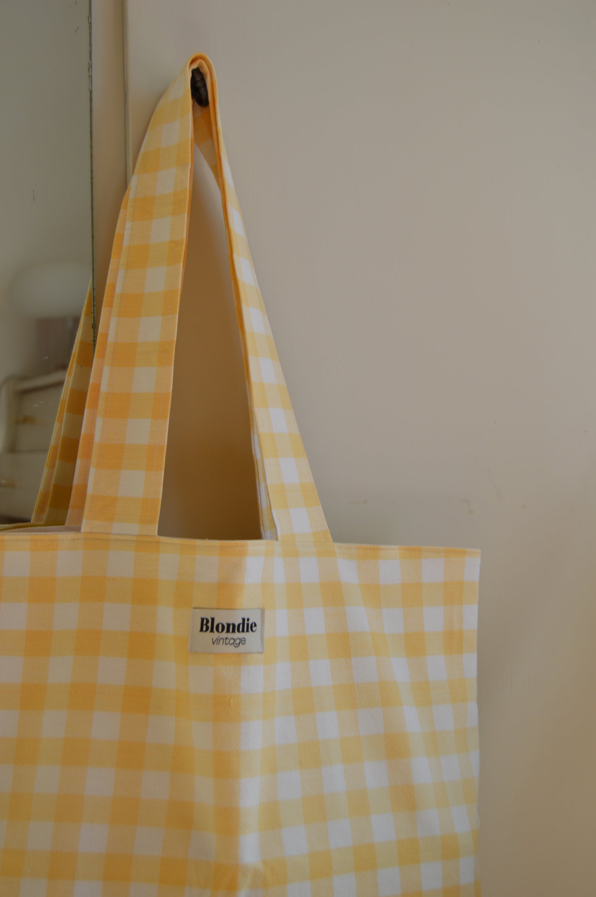 Cabas fabriqué à partir de tissus vintage à la main, sac de place upcyclés 
