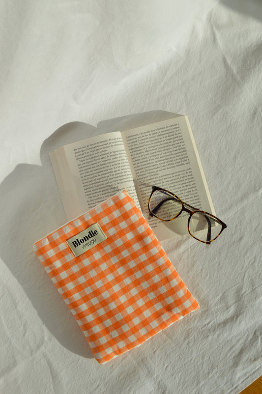 Housse de livre Vichy orange fabriqué à partir de tissu  vintage mode durable mode responsable fabriqué à la main