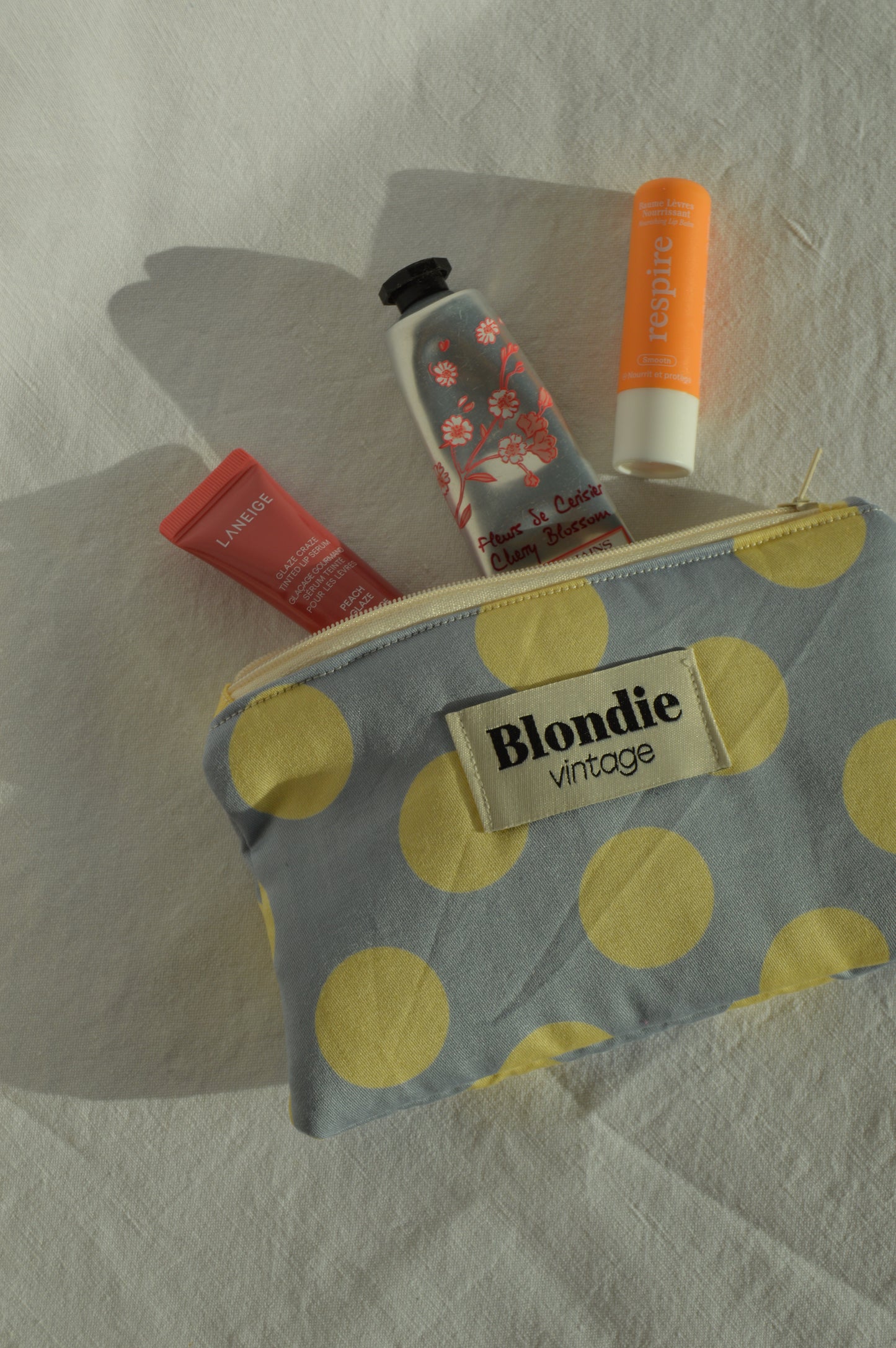Mini Pochette pois jaune fabriqué à partir de tissus vintage mode durable mode responsable fabriqué à la main 