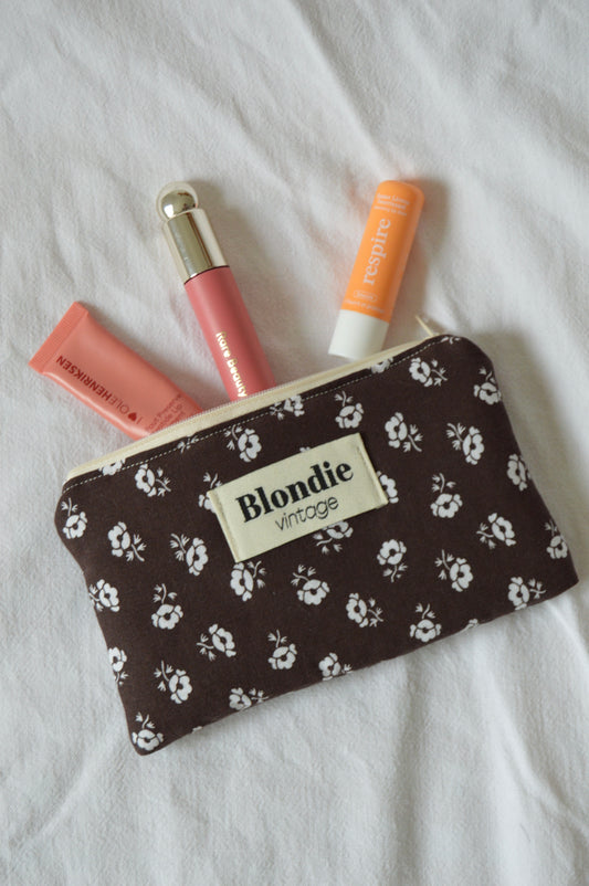 Mini Pochette fleurie marron fabriqué à partir de tissus vintage mode durable mode responsable fabriqué à la main 