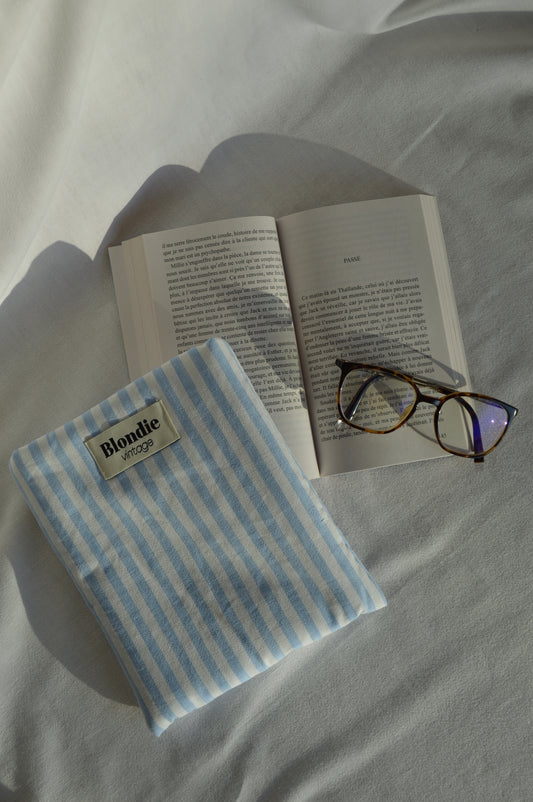 Housse de livre rayé bleu fabriqué à partir de tissu  vintage mode durable mode responsable fabriqué à la main