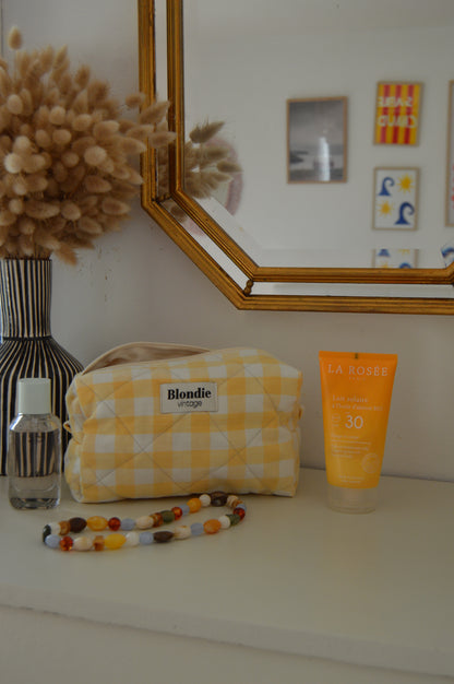 trousse de toilette fabriqué à partir de tissus vintage à la main,